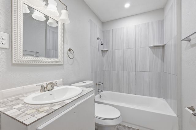 3103 S Edgefield Avenue, Dallas, TX 75224
