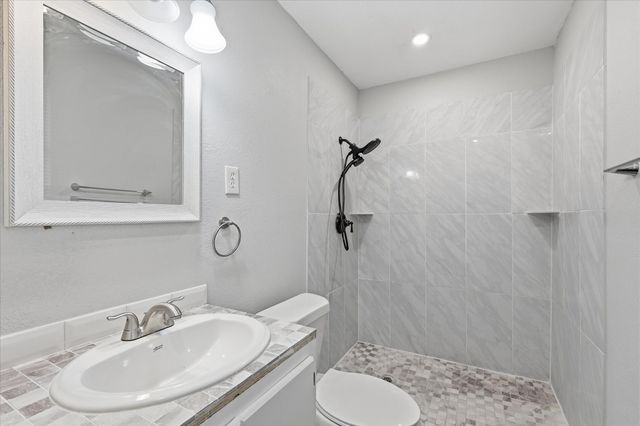 3103 S Edgefield Avenue, Dallas, TX 75224