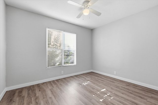 3103 S Edgefield Avenue, Dallas, TX 75224
