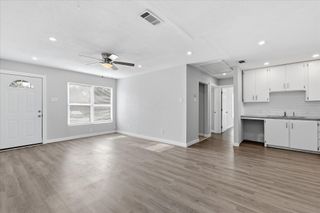 3103 S Edgefield Avenue, Dallas, TX 75224