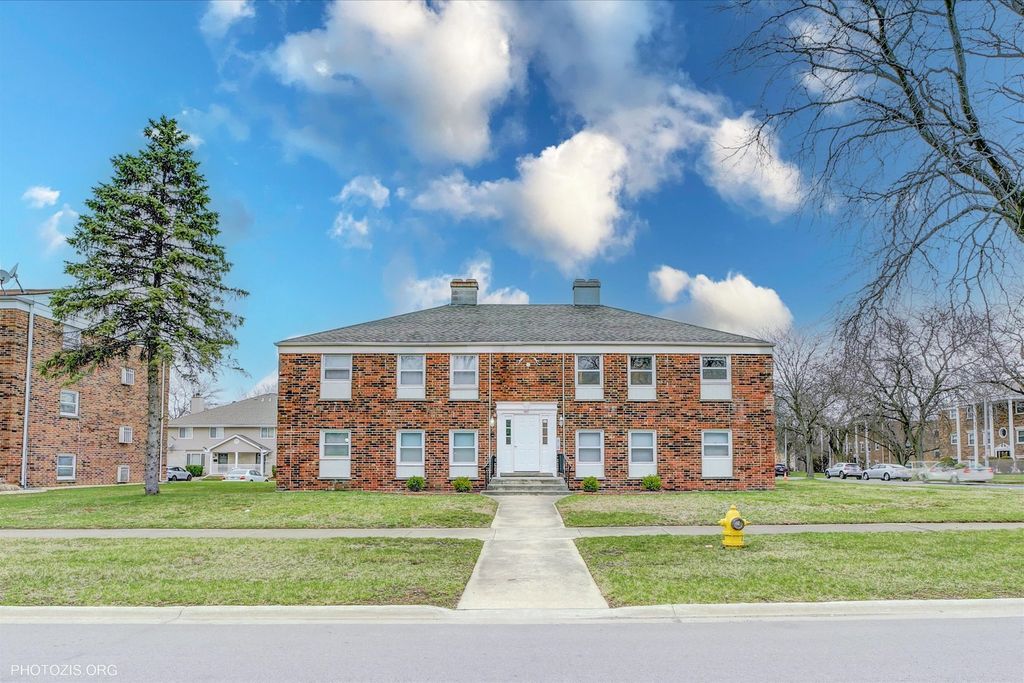 4032 216th Street 2E, Matteson, IL 60443