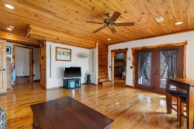 10 Baywood Circle, Branson West, MO 65737