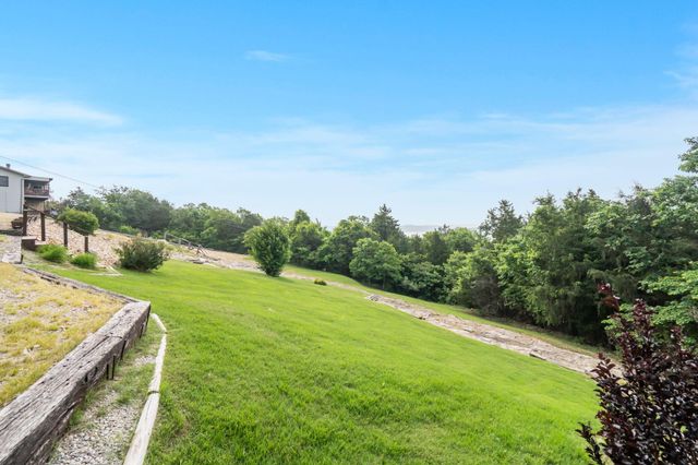 10 Baywood Circle, Branson West, MO 65737