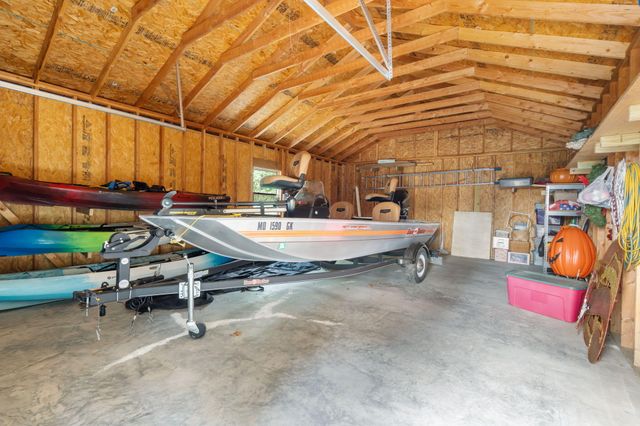 10 Baywood Circle, Branson West, MO 65737