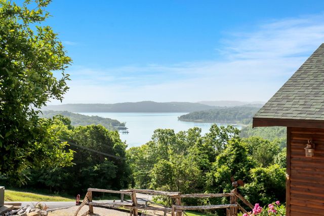 10 Baywood Circle, Branson West, MO 65737