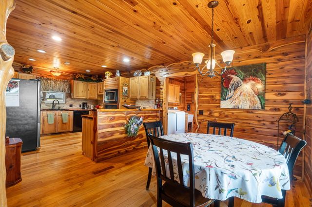 10 Baywood Circle, Branson West, MO 65737