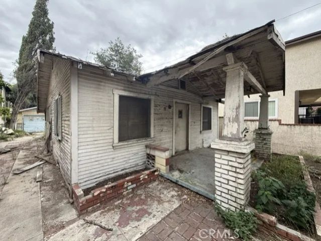 482 E Santa Anita, Burbank, CA 91501
