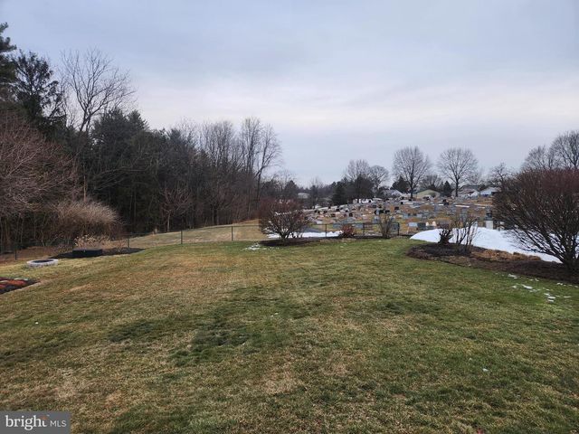 123 N 11TH ST, Akron, PA 17501