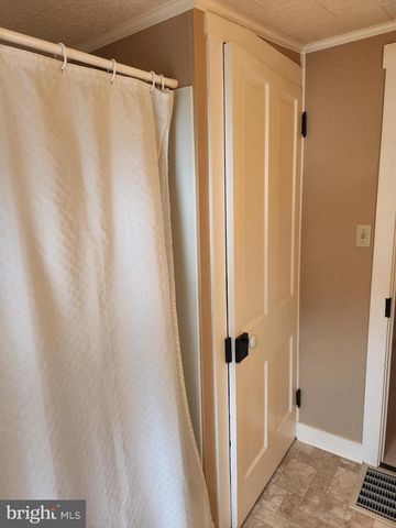 123 N 11TH ST, Akron, PA 17501