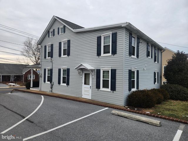 123 N 11TH ST, Akron, PA 17501