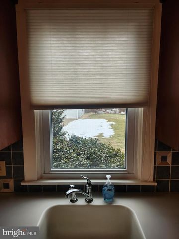 123 N 11TH ST, Akron, PA 17501