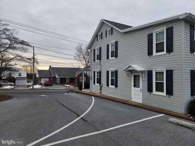 123 N 11TH ST, Akron, PA 17501