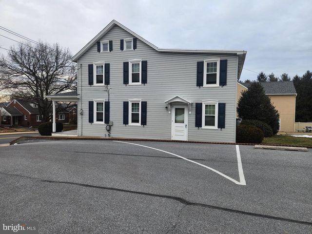 123 N 11TH ST, Akron, PA 17501