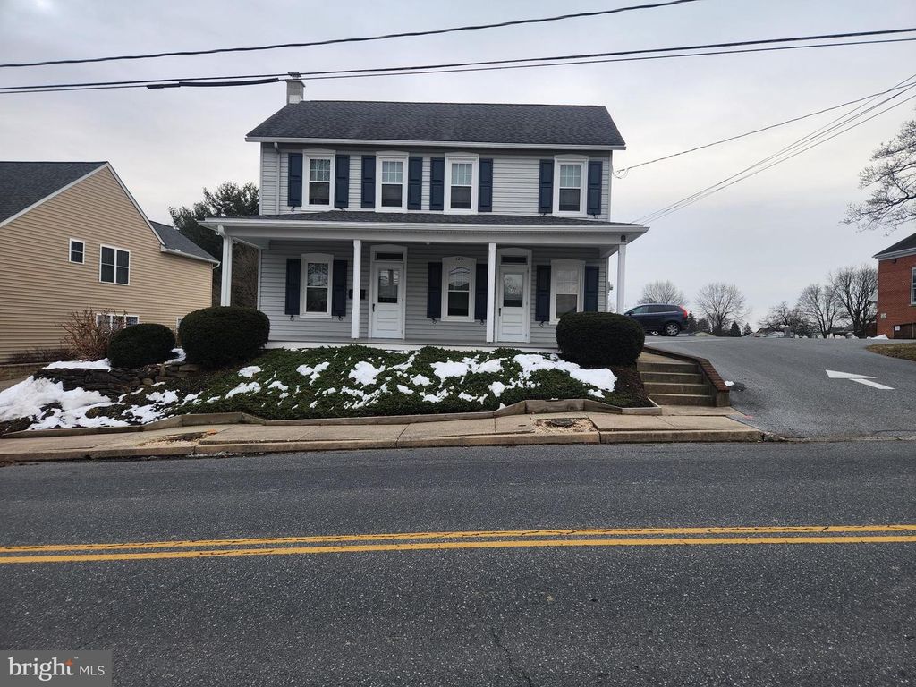 123 N 11TH ST, Akron, PA 17501