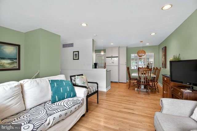 1252 CREEK DR, Annapolis, MD 21403