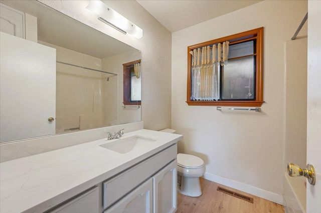 19617 Victoria Dr, Grass Valley, CA 95949