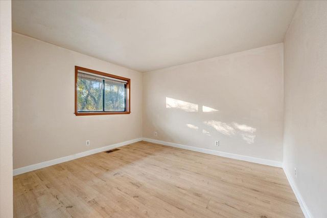 19617 Victoria Dr, Grass Valley, CA 95949