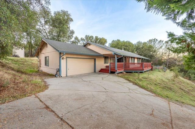 19617 Victoria Dr, Grass Valley, CA 95949