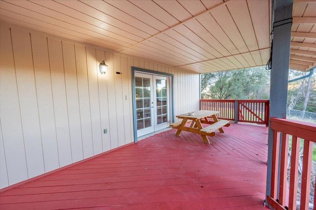 19617 Victoria Dr, Grass Valley, CA 95949