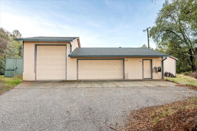 19617 Victoria Dr, Grass Valley, CA 95949
