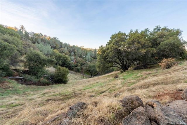 19617 Victoria Dr, Grass Valley, CA 95949