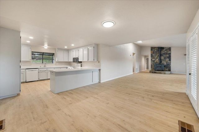 19617 Victoria Dr, Grass Valley, CA 95949
