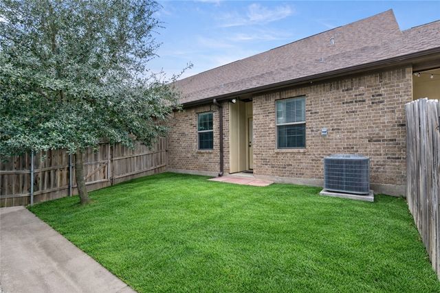 413 Momma Bear Drive, College Station, TX 77845