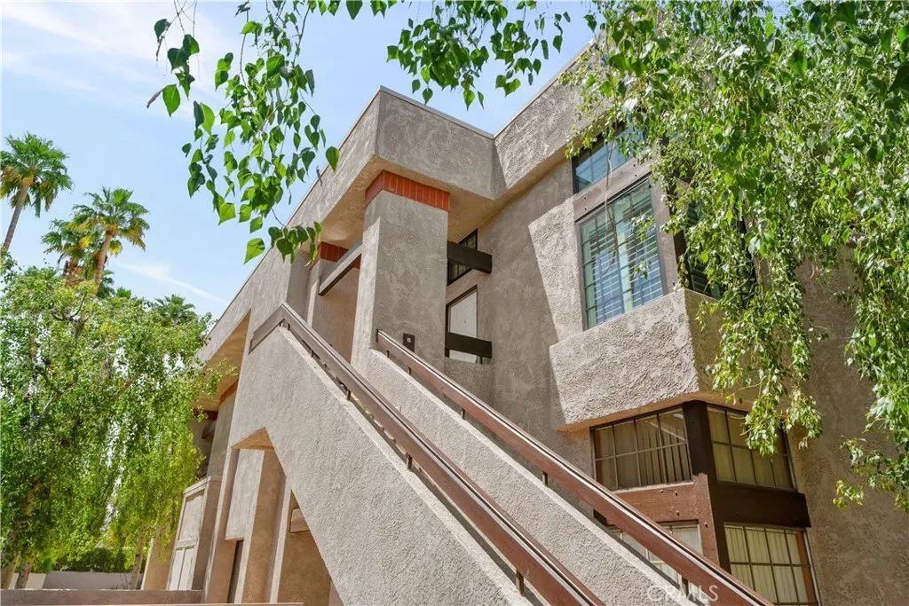 2601 S Broadmoor, Palm Springs, CA 92264