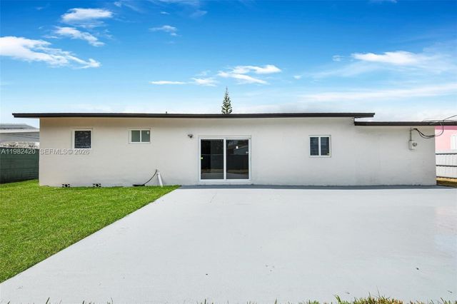 17201 NW 42nd Ave, Miami Gardens, FL 33055