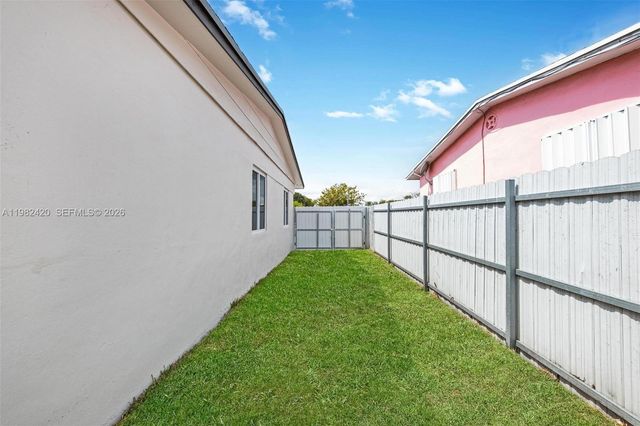 17201 NW 42nd Ave, Miami Gardens, FL 33055