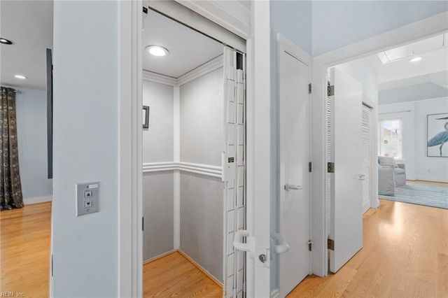 31 Bay Front PL, Hampton, VA 23664