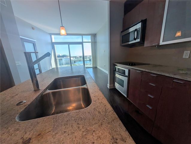 912 CHANNELSIDE DRIVE 2803, Tampa, FL 33602