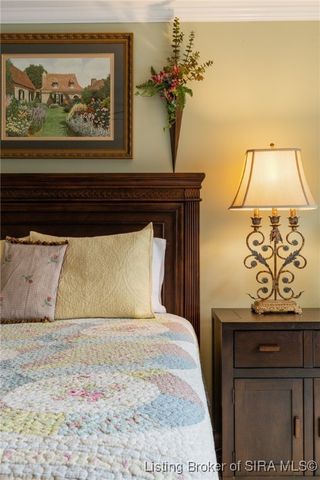 33 Abby Chase Drive, Jeffersonville, IN 47130