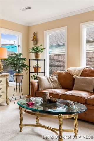 33 Abby Chase Drive, Jeffersonville, IN 47130