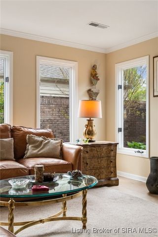 33 Abby Chase Drive, Jeffersonville, IN 47130