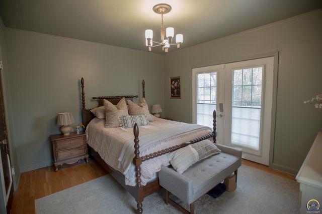 2323 SW 20th ST, Topeka, KS 66604