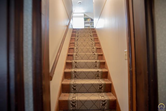 2323 SW 20th ST, Topeka, KS 66604