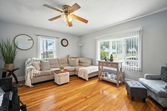 91 Braddock Street, Springfield, MA 01109