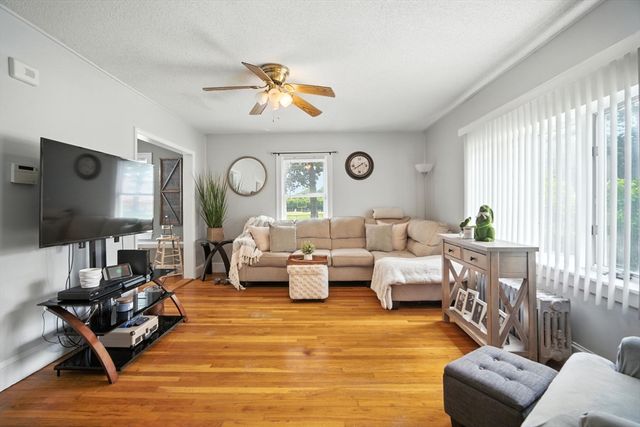 91 Braddock Street, Springfield, MA 01109