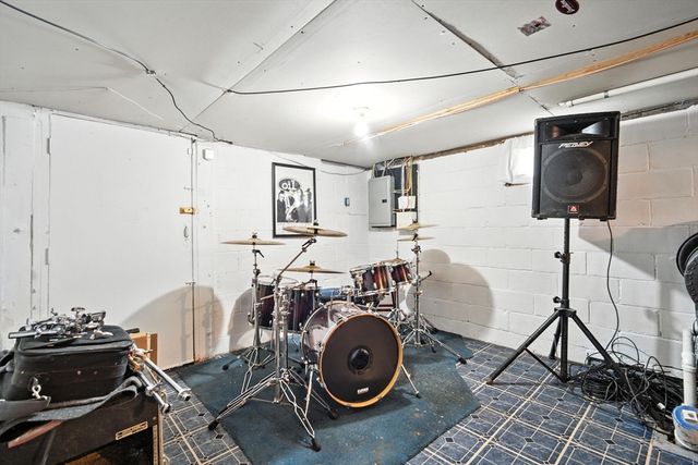 91 Braddock Street, Springfield, MA 01109