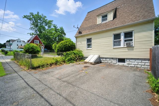 91 Braddock Street, Springfield, MA 01109