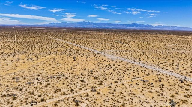 18823 Richardson, Adelanto, CA 92301