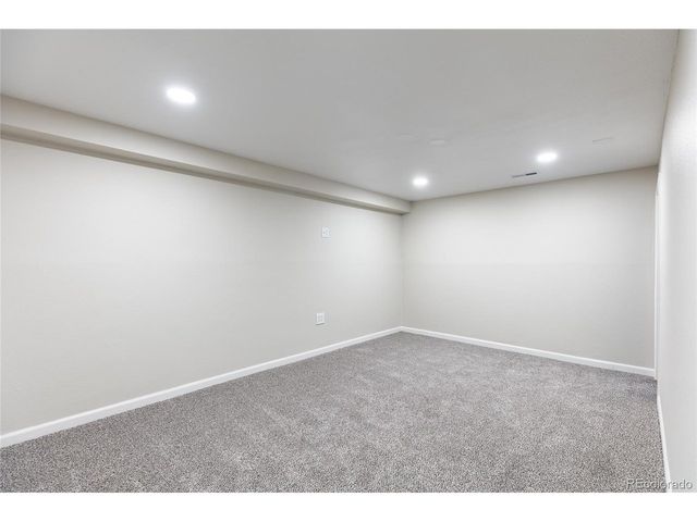 1724 W 102nd Ave, Thornton, CO 80260