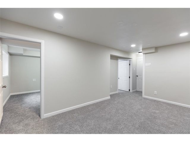 1724 W 102nd Ave, Thornton, CO 80260