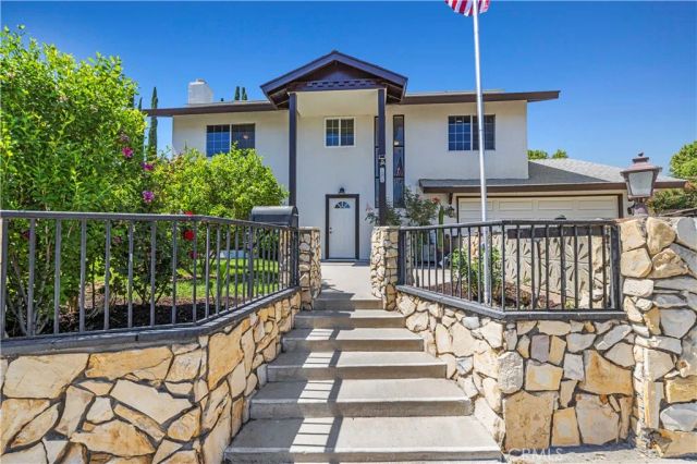 28020 Newbird Drive, Saugus, CA 91350