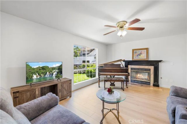 28020 Newbird Drive, Saugus, CA 91350