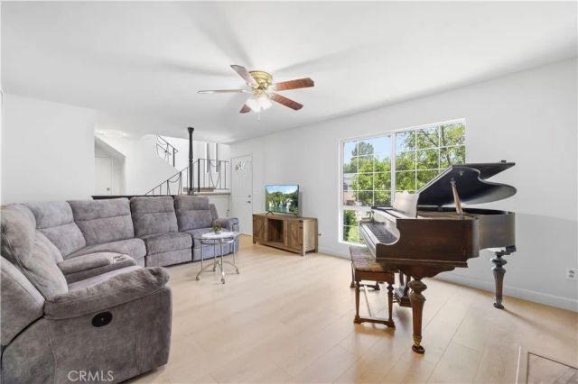 28020 Newbird Drive, Saugus, CA 91350