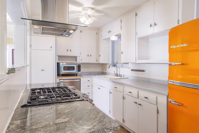 205 E Lola DR, Austin, TX 78753