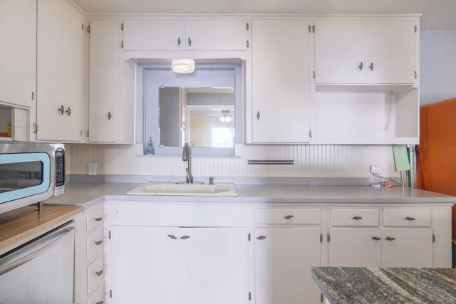 205 E Lola DR, Austin, TX 78753