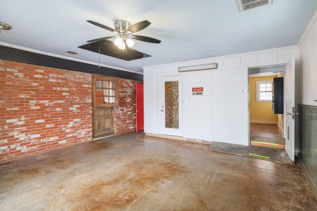 205 E Lola DR, Austin, TX 78753